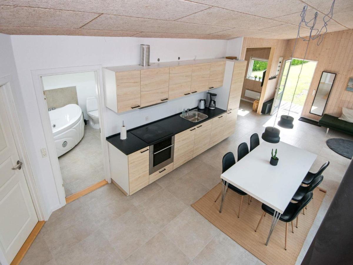 6 Person Holiday Home In Bjert Sonder Bjert Ruang foto