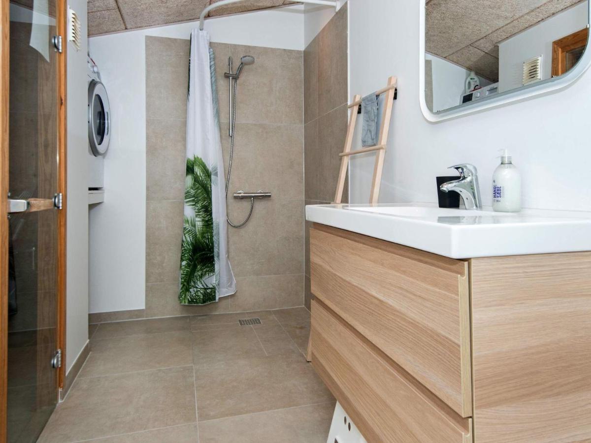 6 Person Holiday Home In Bjert Sonder Bjert Ruang foto