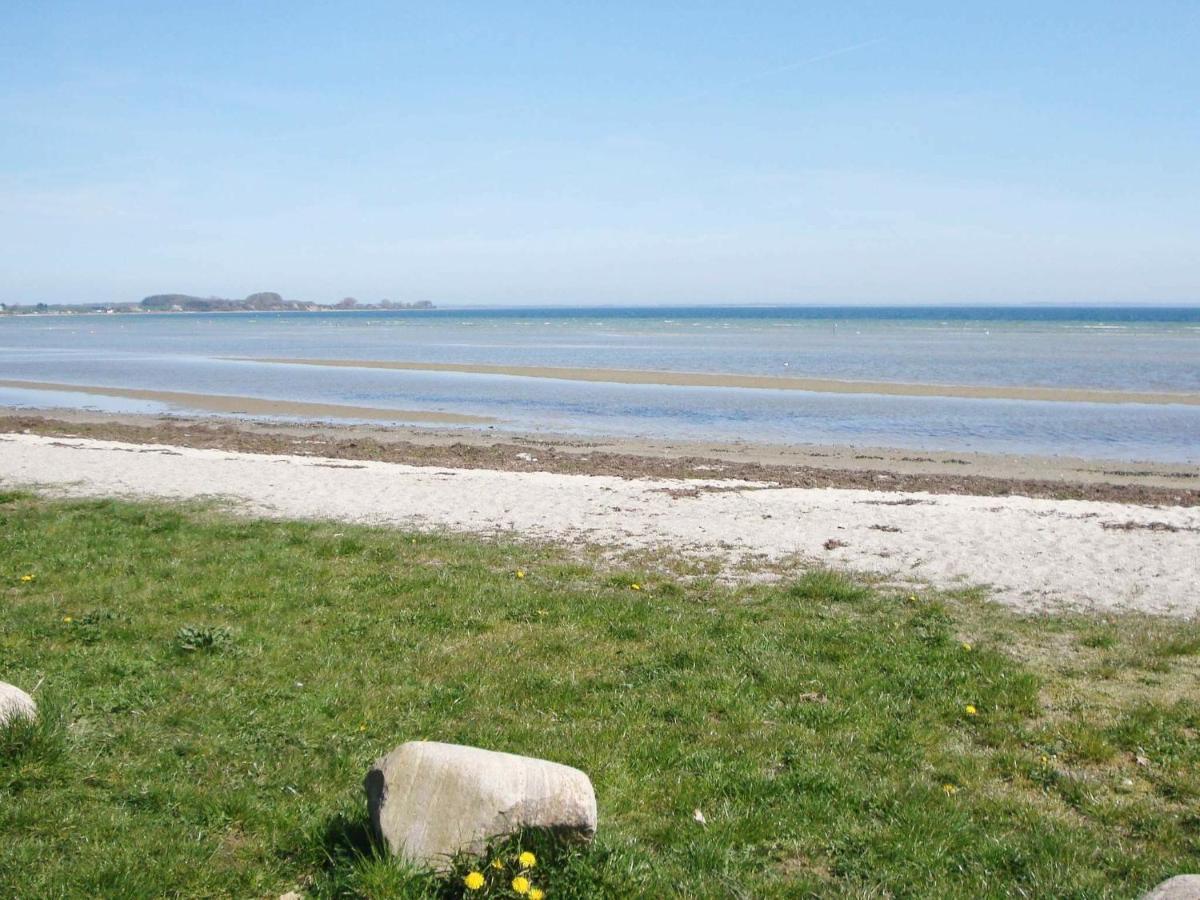 6 Person Holiday Home In Bjert Sonder Bjert Ruang foto